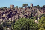 Ruinen und Felsenhuser von Cotignac
